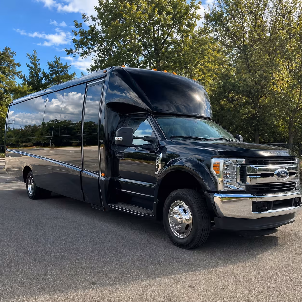 minibus and charter bus rentals for newport news military groups