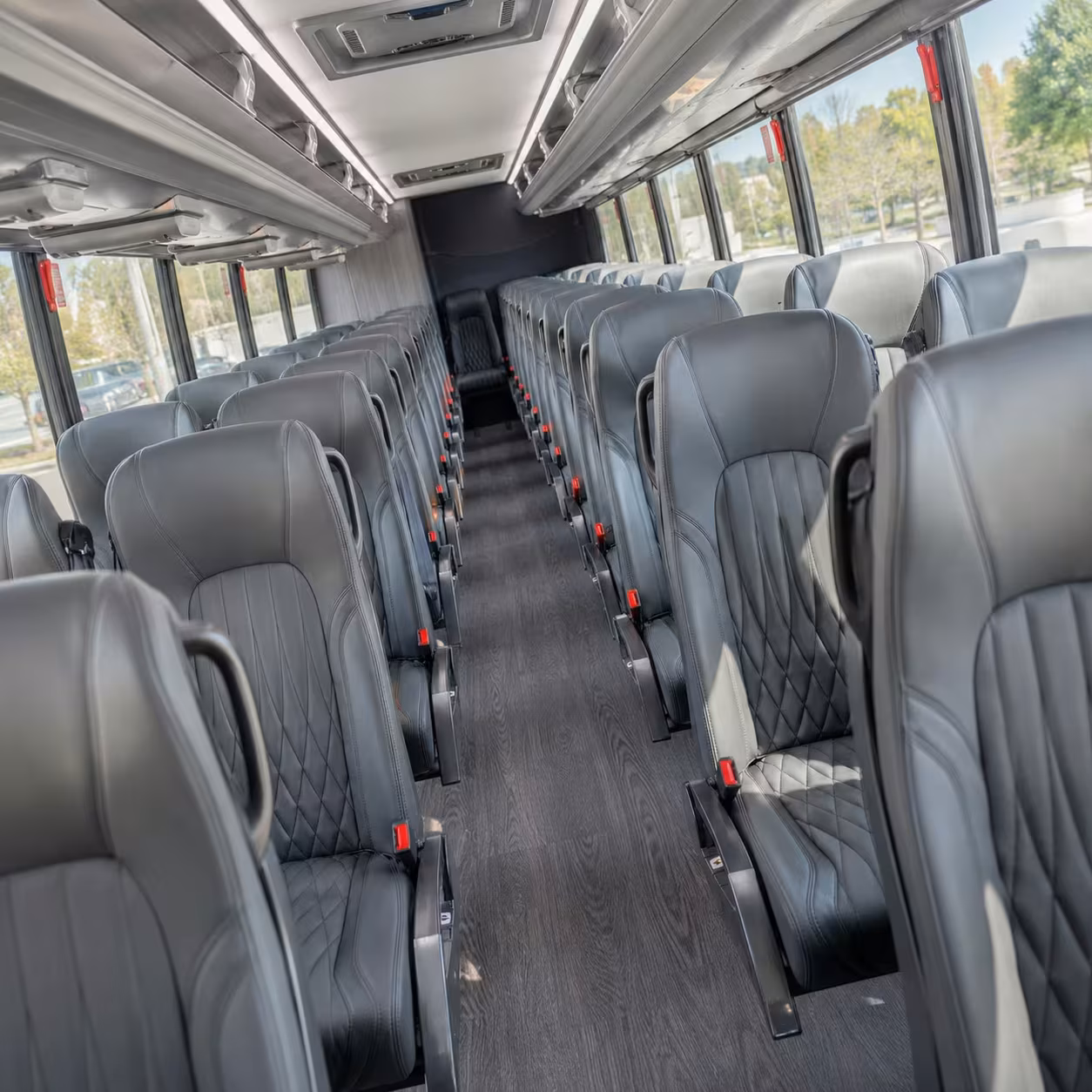 minibus rentals for newport news business parks and city center