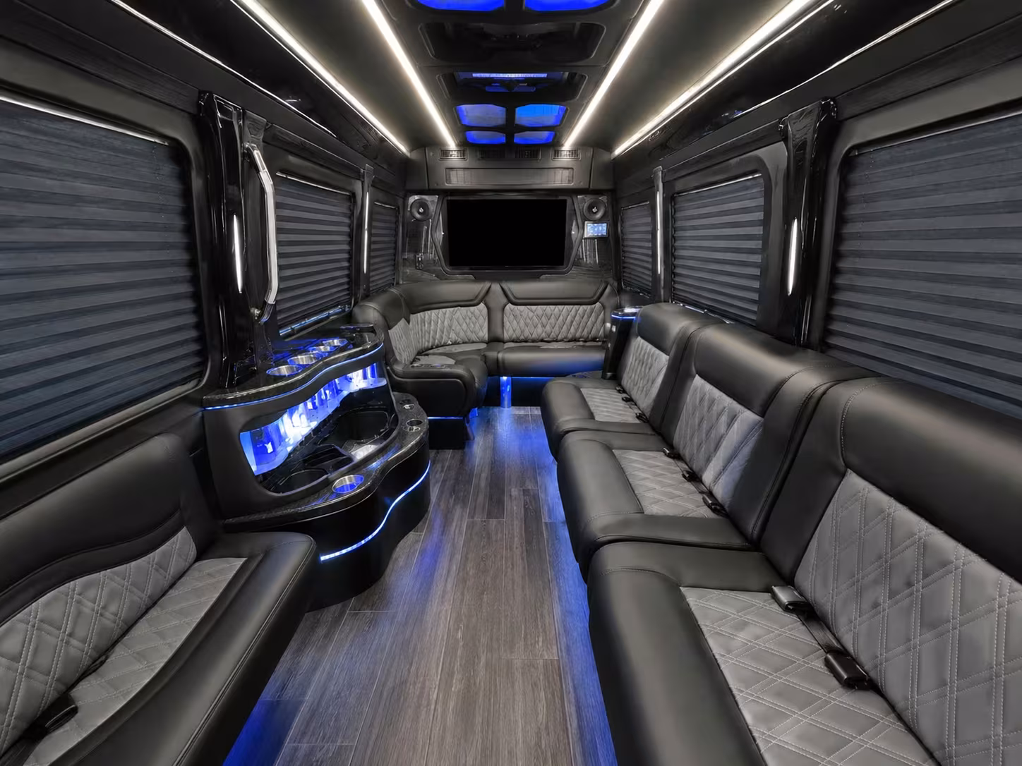 school field trip and youth group bus rentals in newport news